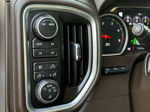 Used 2022 Chevrolet Silverado 2500 LTZ w/ LTZ Premium Package AWD/4WD image 21
