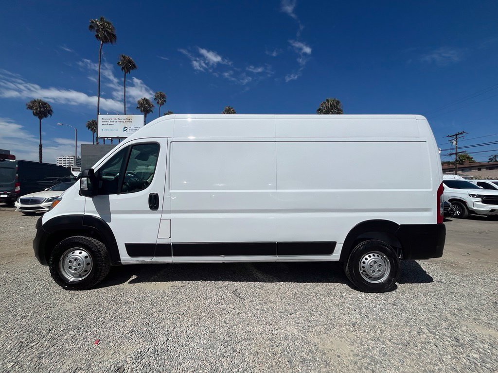 Used 2025 RAM ProMaster 2500 w/ Convenience Group FWD image 8