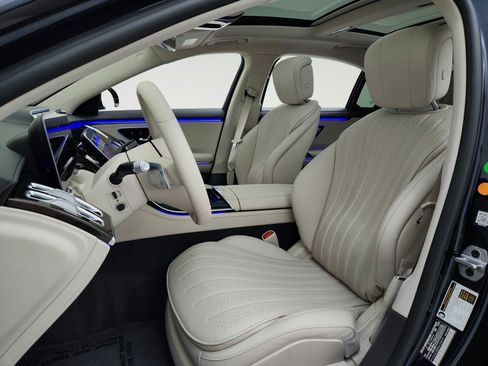 Certified 2022 Mercedes-Benz S 500 4MATIC image 17