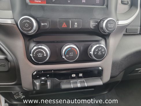 Used 2024 RAM 2500 Big Horn image 24