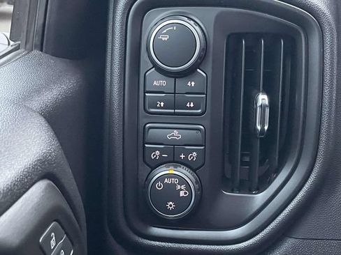 Used 2025 Chevrolet Silverado 1500 Custom Trail Boss w/ Realtree Special Edition AWD/4WD image 17