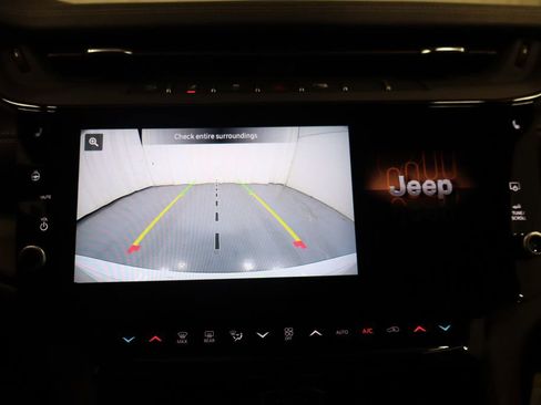 New 2026 Jeep Grand Cherokee Altitude AWD/4WD image 22