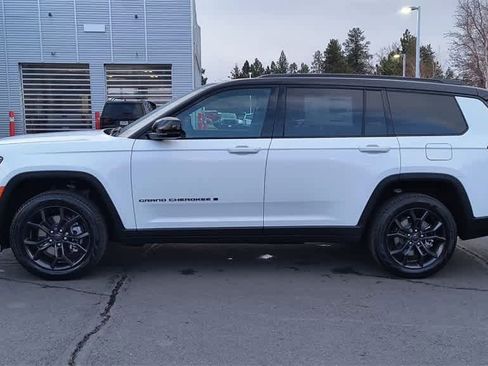 New 2025 Jeep Grand Cherokee L Limited w/ Trailer Tow Package image 5