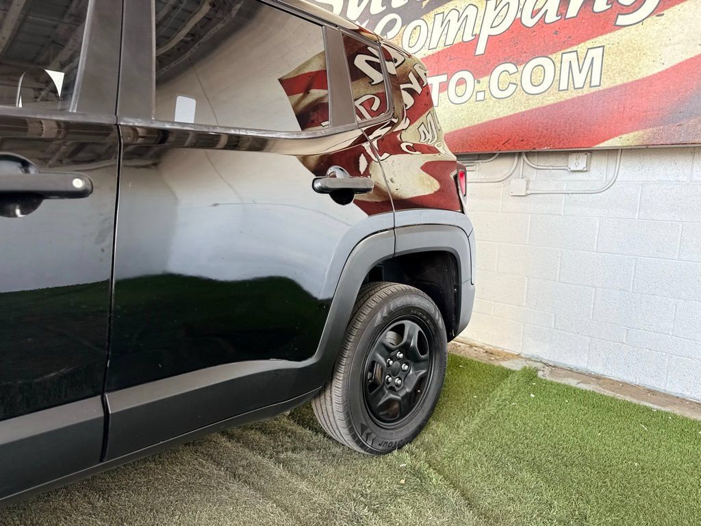 Used 2019 Jeep Renegade Sport AWD/4WD image 5