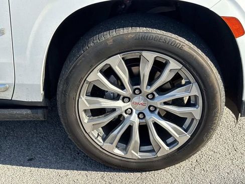 Used 2022 GMC Yukon Denali AWD/4WD image 9