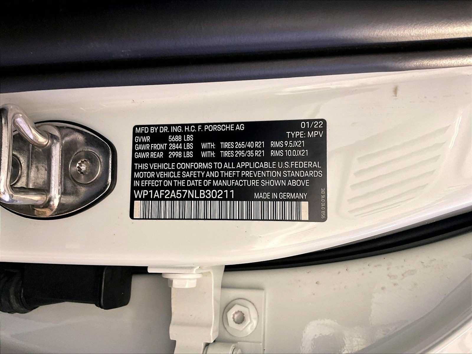 Certified 2022 Porsche Macan GTS AWD/4WD image 36