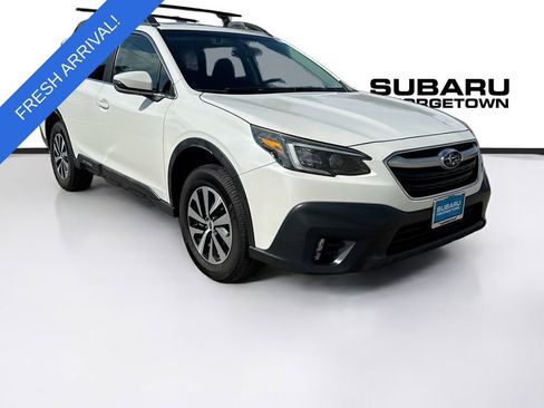 Used 2021 Subaru Outback Premium AWD/4WD image 1