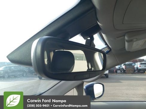 Used 2020 Chrysler Pacifica Touring-L image 20