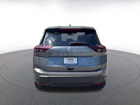 Used 2025 Nissan Rogue SV AWD/4WD image 11