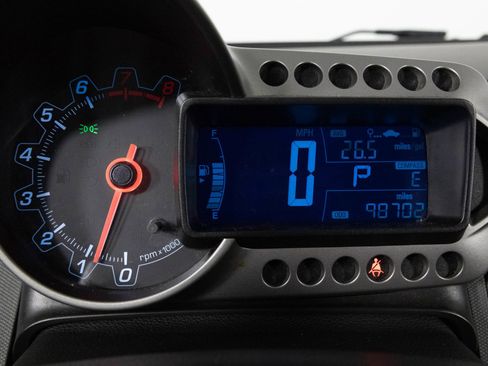 Used 2014 Chevrolet Sonic LT image 30