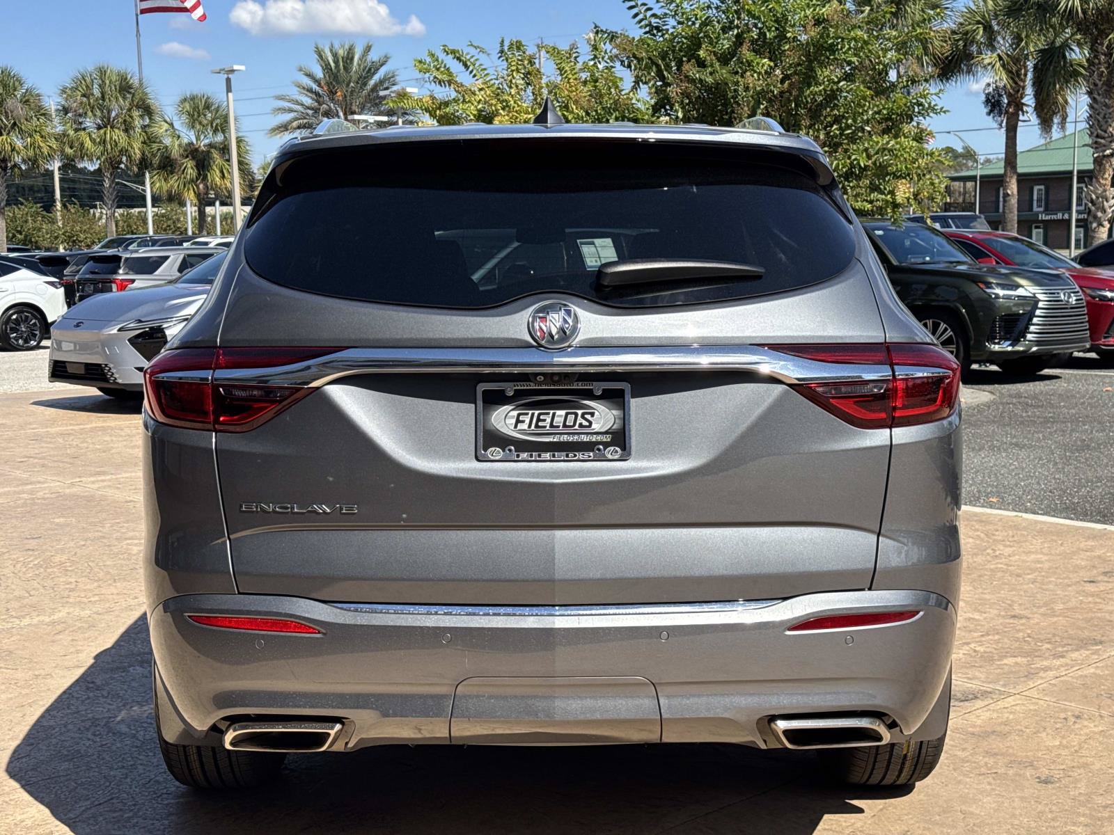 Used 2020 Buick Enclave Avenir w/ Avenir Technology Package FWD image 4