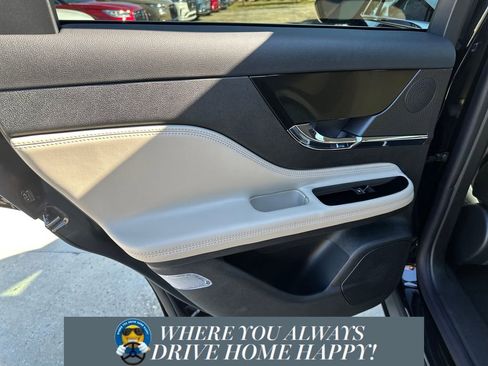 New 2026 Lincoln Corsair Premiere image 27