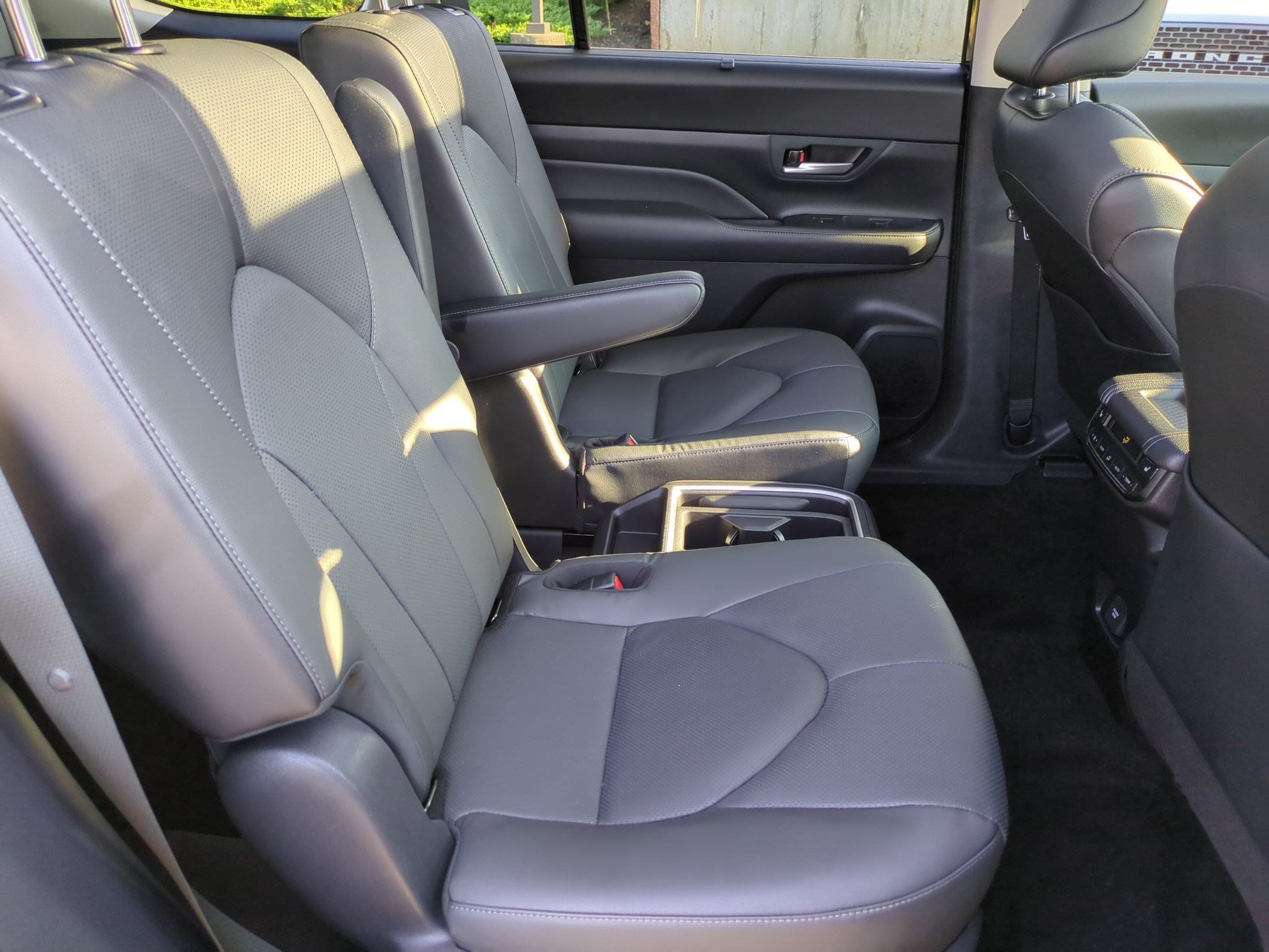 Used 2025 Toyota Grand Highlander FWD image 31