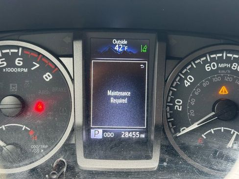 Used 2023 Toyota Tacoma TRD Off-Road w/ Technology Package image 10