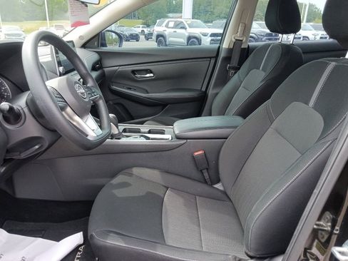Used 2025 Nissan Sentra SV w/ Trunk Package FWD image 15
