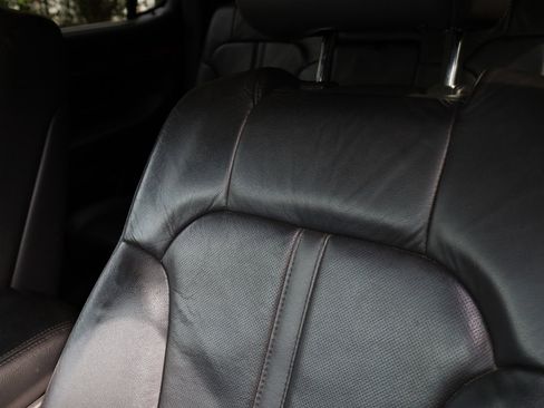 Used 2019 Lincoln MKT AWD image 27