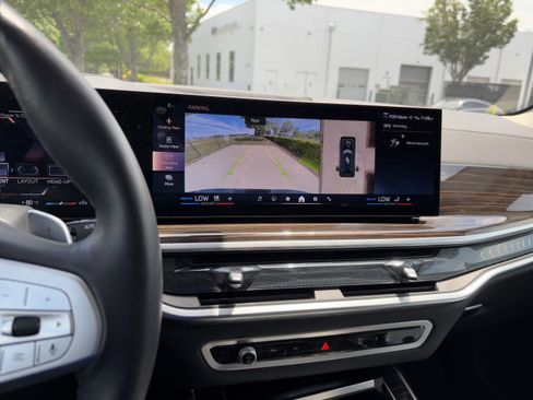 Certified 2026 BMW X7 xDrive40i w/ Executive Package AWD/4WD image 31