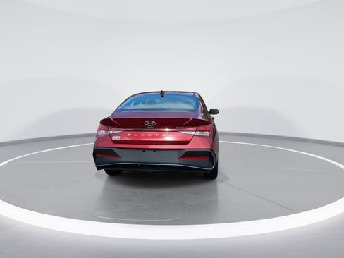 Certified 2024 Hyundai Elantra SEL image 6