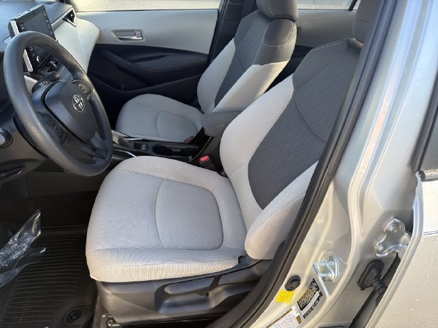 Used 2020 Toyota Corolla LE FWD image 11