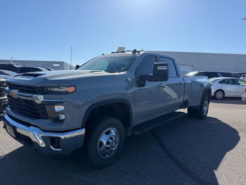Used 2024 Chevrolet Silverado 3500 LT w/ Safety Package AWD/4WD image 1