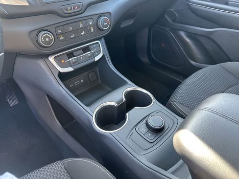 Certified 2024 GMC Terrain SLE image 37