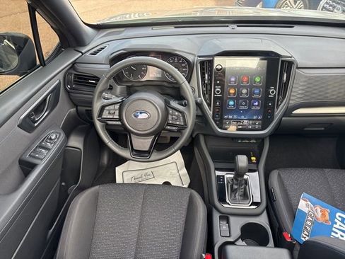Used 2025 Subaru Forester Premium image 21
