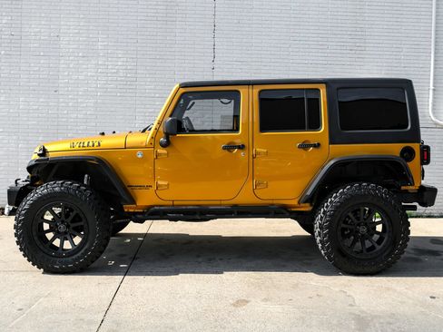 Used 2014 Jeep Wrangler Unlimited Sport w/ Power Convenience Group AWD/4WD image 10