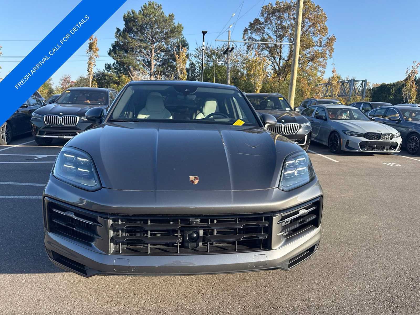 Used 2025 Porsche Cayenne Coupe AWD/4WD image 19