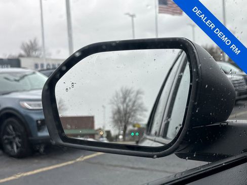 Used 2025 Ford Explorer Active w/ Active Comfort Package image 39