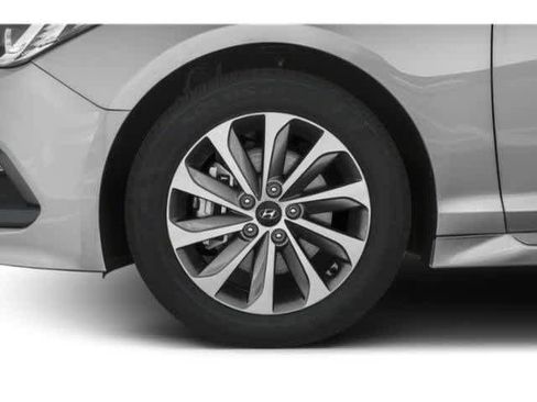 Used 2015 Hyundai Sonata Sport w/ Option Group 04 FWD image 14