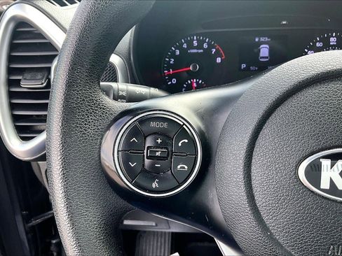 Used 2020 Kia Soul S FWD image 16