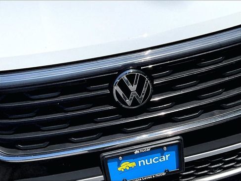 Used 2024 Volkswagen Atlas Cross Sport SE w/ Panoramic Sunroof Package AWD/4WD image 29