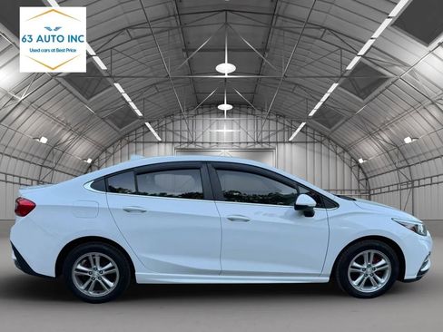 Used 2016 Chevrolet Cruze LT w/ RS Package FWD image 6