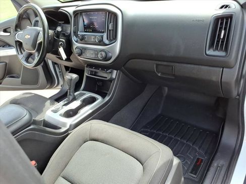 Used 2019 Chevrolet Colorado LT AWD/4WD image 17