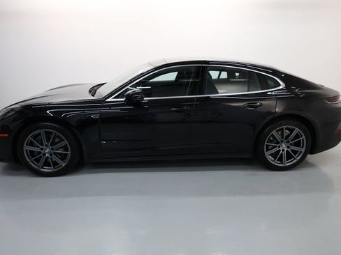 Used 2025 Porsche Panamera image 54