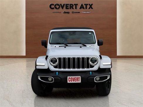 Used 2024 Jeep Wrangler Unlimited Sahara image 7