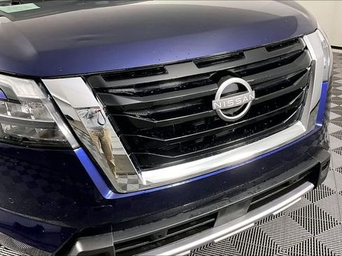 Used 2025 Nissan Pathfinder SL image 30