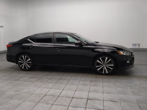 Used 2021 Nissan Altima 2.0 SR FWD image 11