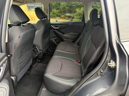 Used 2020 Subaru Forester Premium image 7