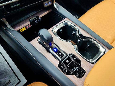 Used 2024 Lexus RX 350 w/ Convenience Package image 17