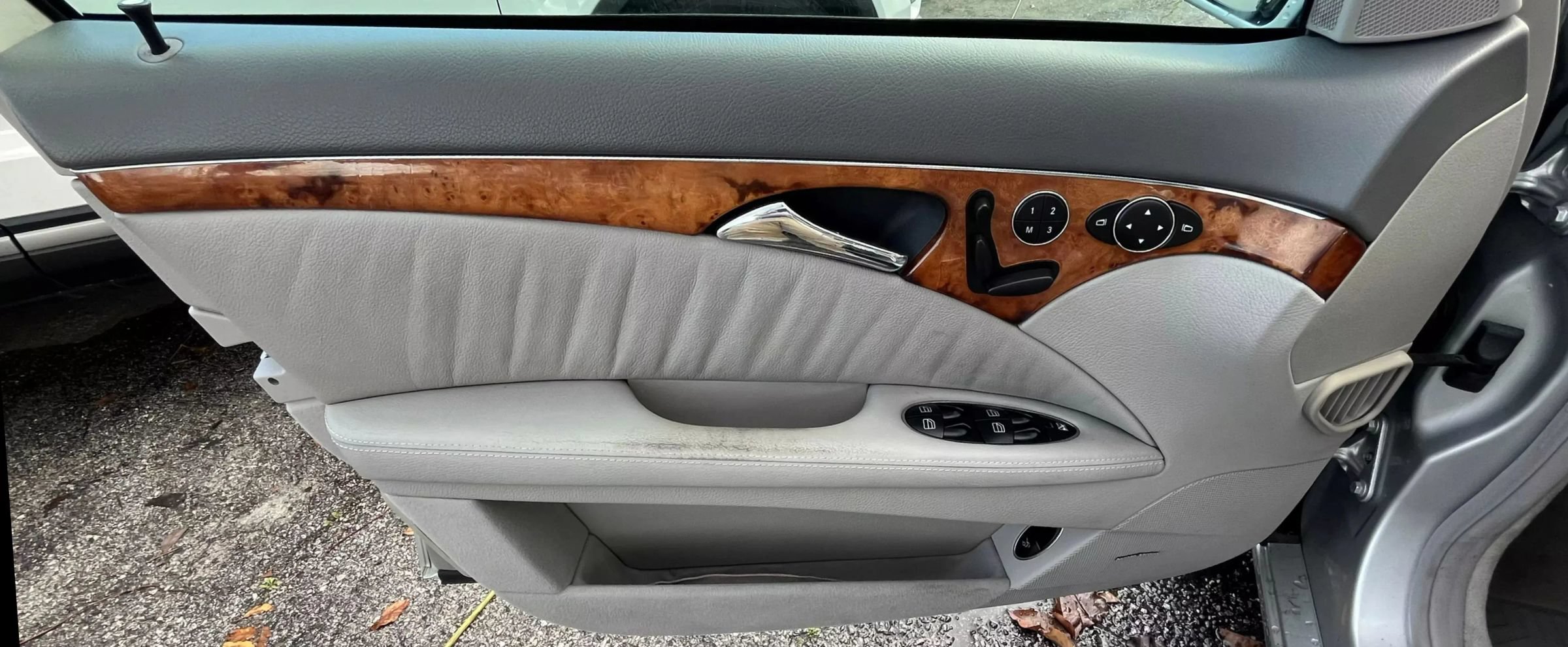 Used 2003 Mercedes-Benz E 500 Sedan image 9