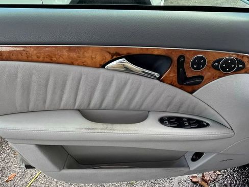 Used 2003 Mercedes-Benz E 500 Sedan image 9