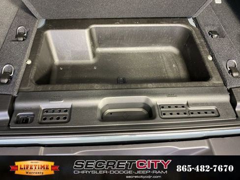 New 2026 Jeep Wrangler Unlimited Sport image 32