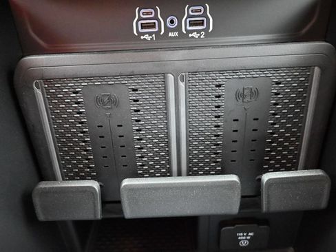 New 2026 RAM 2500 Big Horn AWD/4WD image 17