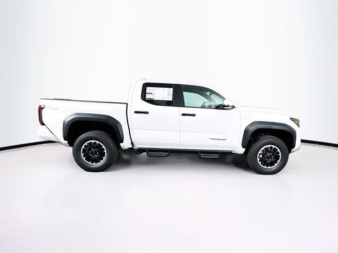 New 2025 Toyota Tacoma TRD Off-Road image 10