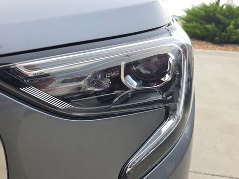 Used 2019 GMC Terrain SLE w/ Driver Convenience Package image 9