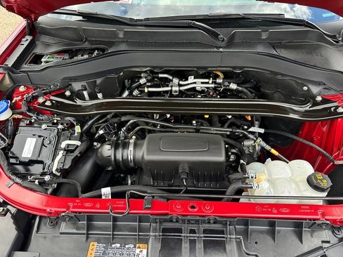 Used 2022 Ford Explorer Limited image 21