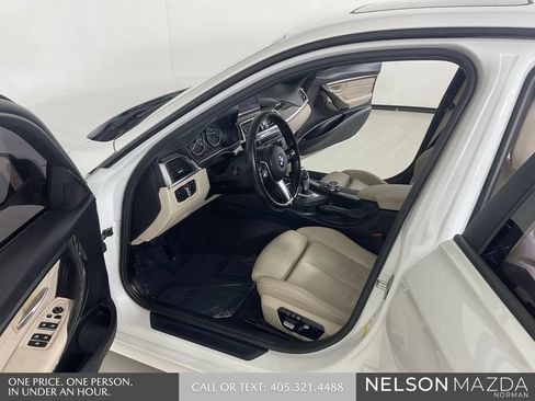 Used 2017 BMW 320i Sedan RWD image 12