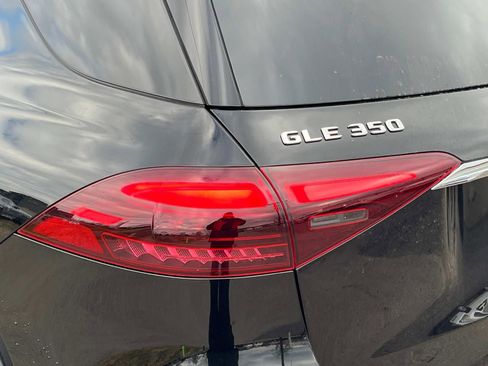 Used 2025 Mercedes-Benz GLE 350 4MATIC image 10