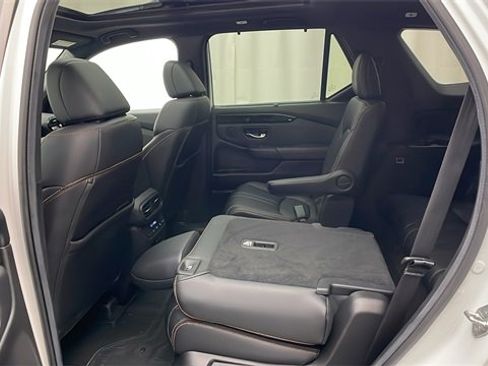 Used 2024 Honda Pilot TrailSport image 32